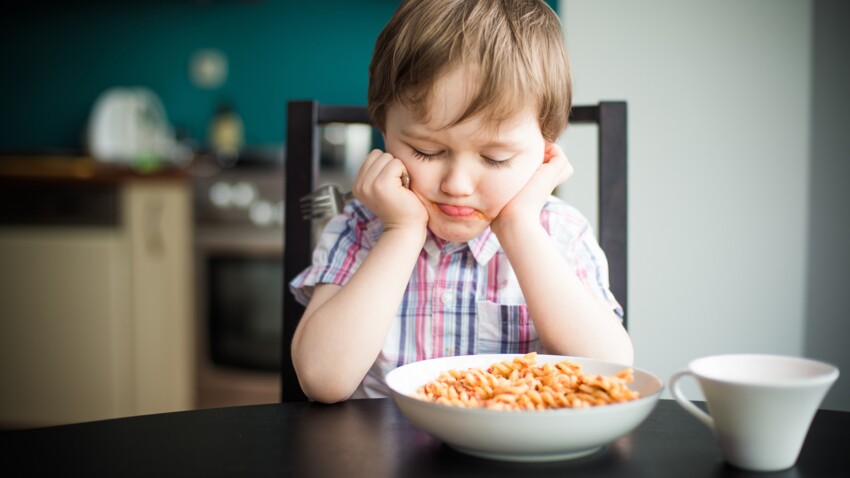 Faut-il forcer son enfant à terminer son assiette ?
