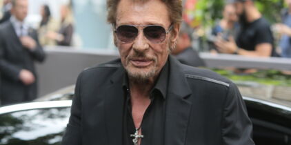 EXCLU - La tombe de Johnny Hallyday déplacée en urgence ? La mairie de Saint-Barthélemy répond