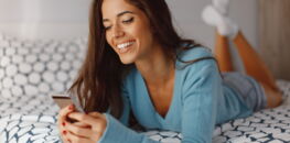 Séduction : mettre des emojis dans ses messages multiplierait les chances de conclure