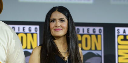 Salma Hayek sans maquillage à 52 ans : elle dévoile son astuce pour paraître plus jeune