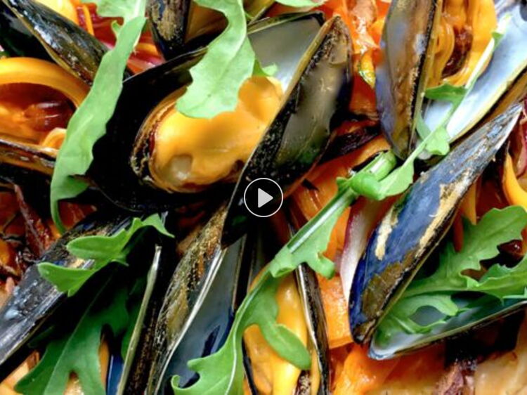 En sauce ou décortiquées, plus de 100 recettes de moules Femme