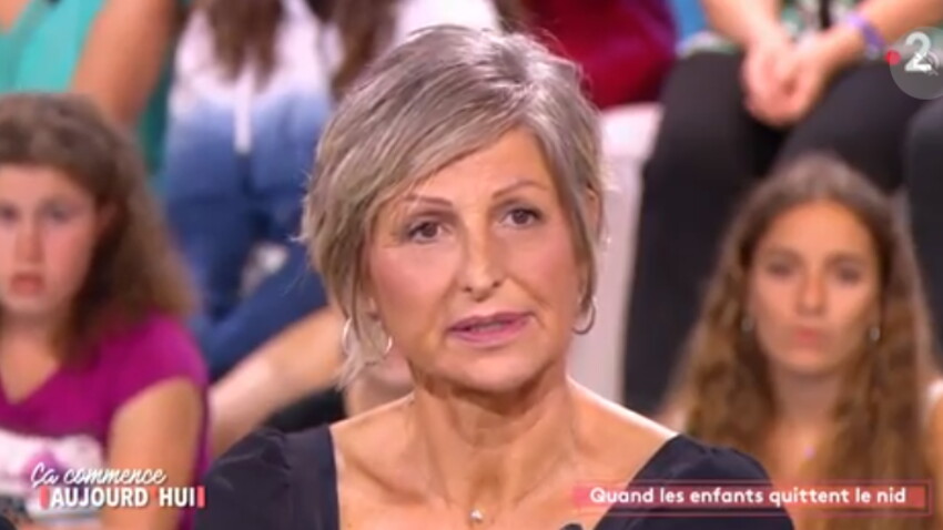Ca Commence Aujourd Hui Cette Relation Trop Fusionnelle Avec Sa Fille Qui L A Eloignee De Son Compagnon Femme Actuelle Le Mag