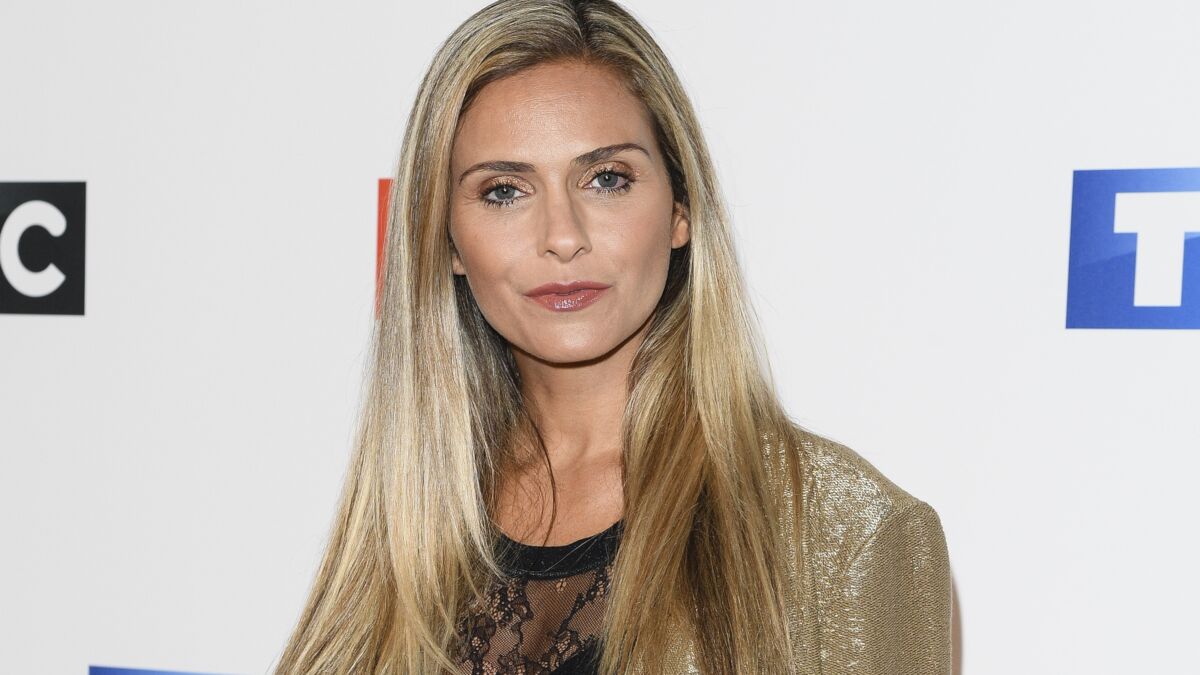 Clara Morgane : on adore son maquillage pailleté pour la première  répétition de Danse avec les stars : Femme Actuelle Le MAG