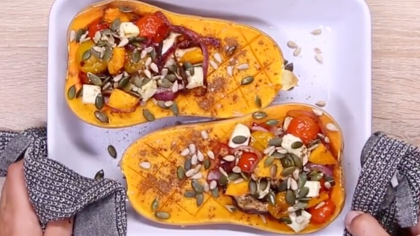 La recette du butternut farci aux légumes et à la féta en vidéo : Femme ...