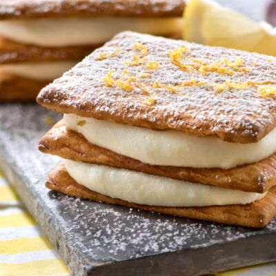 Millefeuille De Biscuits Et Creme Citronnee Au Mascarpone Decouvrez Les Recettes De Cuisine De Femme Actuelle Le Mag