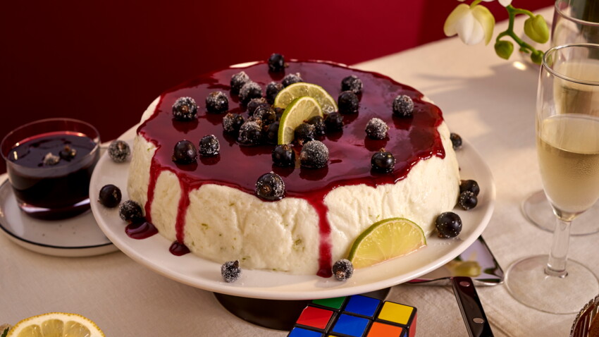 Bavarois Au Citron Vert Et Coulis De Cassis Decouvrez Les Recettes De Cuisine De Femme Actuelle Le Mag