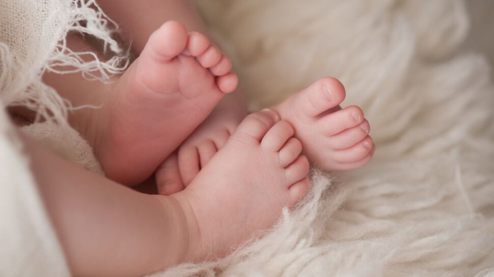 Grossesse gémellaire : 8 choses à savoir pour bien se préparer à l’accouchement