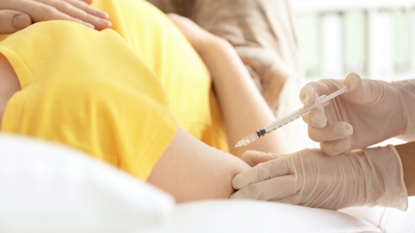 Grossesse : faut-il se faire vacciner contre la grippe lorsqu'on est enceinte ?