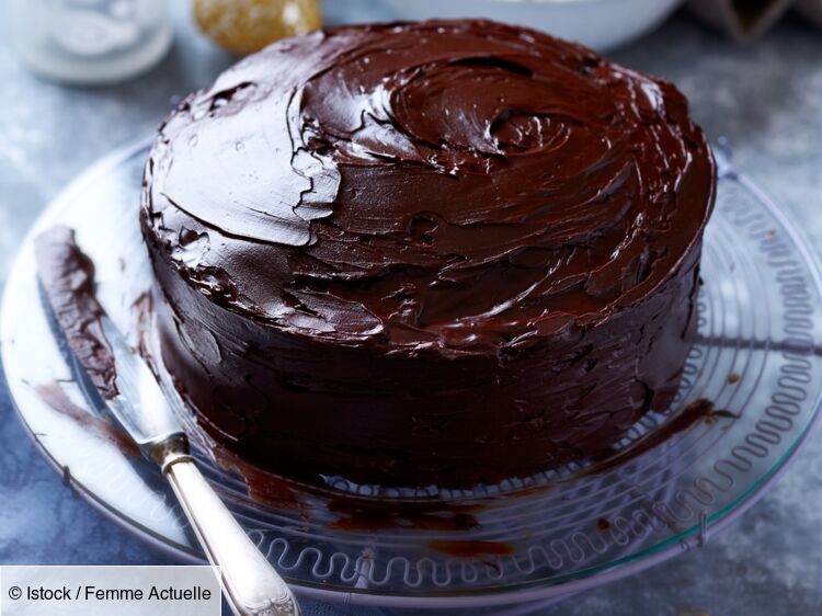 Gâteau au chocolat, glaçage chocolat facile : découvrez les
