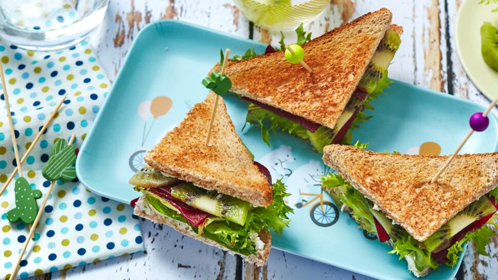 Club sandwich frisée, kiwi et betterave