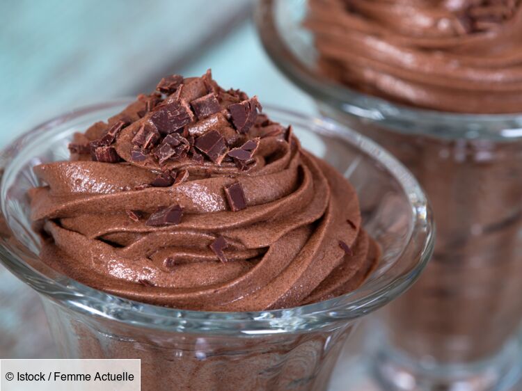 Mousse au chocolat facile avec 3 ingrédients rapide : découvrez les recettes  de cuisine de Femme Actuelle Le MAG
