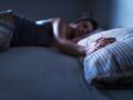 Dormir dans des lits séparés ou faire chambre à part : le secret pour faire durer son couple ?