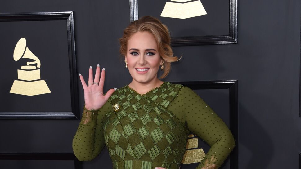 Adele encore amincie : radieuse, elle affiche sa nouvelle silhouette en vacances