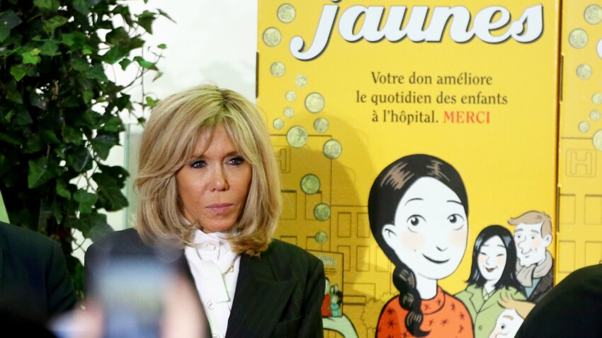 Video Brigitte Macron L Accueil Inattendu Reserve A La Premiere Dame Pour Le Lancement Des Pieces Jaunes Femme Actuelle Le Mag