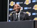 Kobe Bryant donne une conférence de presse à l'issue de son match de départ à la retraite au Staples Center à Los Angeles, le 18 décembre 2017.
