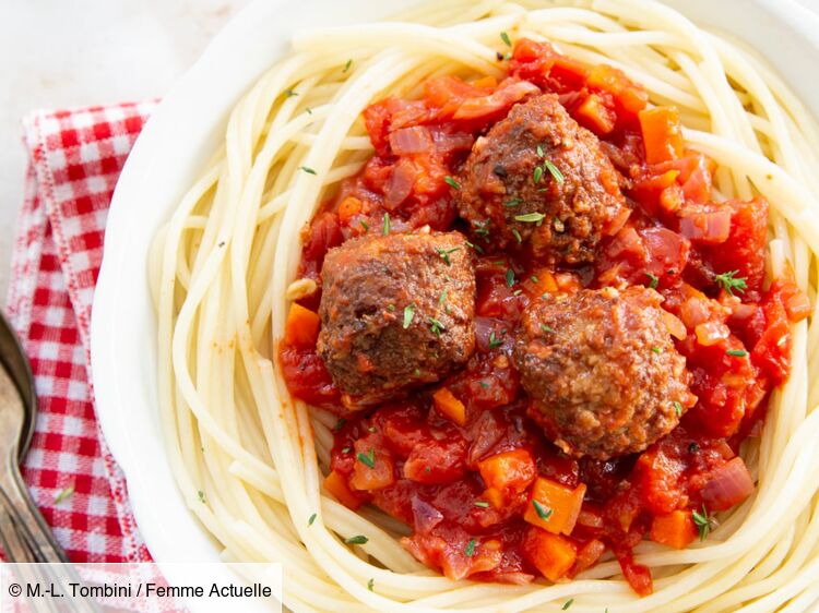 Spaghettis aux boulettes et sauce tomate