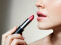 Rouge à lèvres : 10 astuces pour un effet anti-âge