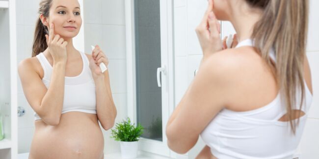 Grossesse : les parabènes dans les cosmétiques augmenteraient le risque d’obésité infantile