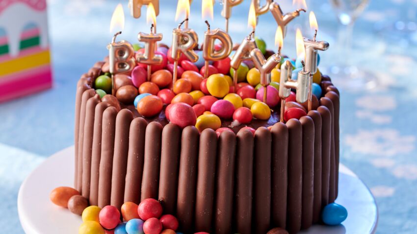 Gâteau anniversaire smarties : Recette de Gâteau anniversaire smarties