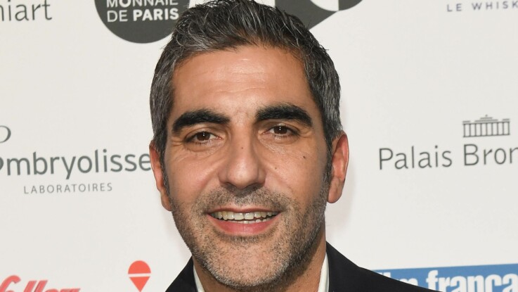 Avoir Images Ary Abittan Devoile Par Erreur Sa Femme Seins Nus Lors D Un Live dernière par