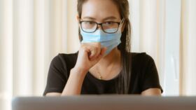Covid-19 : les masques sont-ils moins efficaces lorsquu0027il fait 