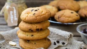 Cookies au beurre de cacahuètes et aux M&M's facile : découvrez les  recettes de Cuisine Actuelle