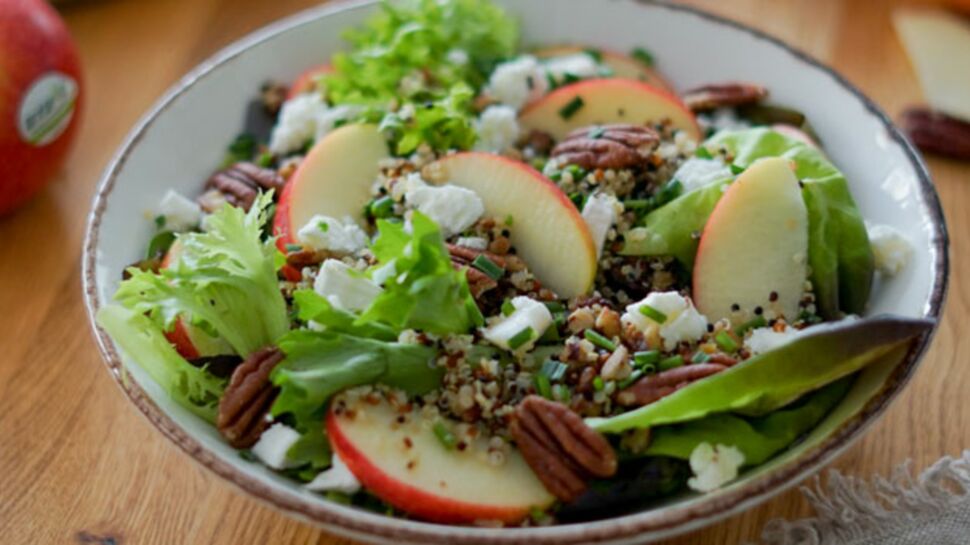 Salade croquante de quinoa, pomme Antarès®, feta et noix de pécan