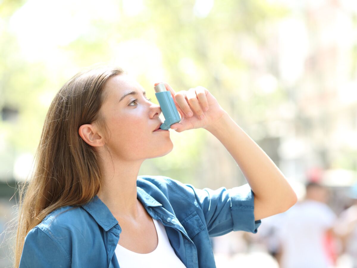 Asthme Comment Bien Utiliser Un Inhalateur Femme Actuelle Le Mag