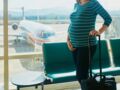 Prendre l'avion enceinte : jusqu'à quand peut-on voyager ?