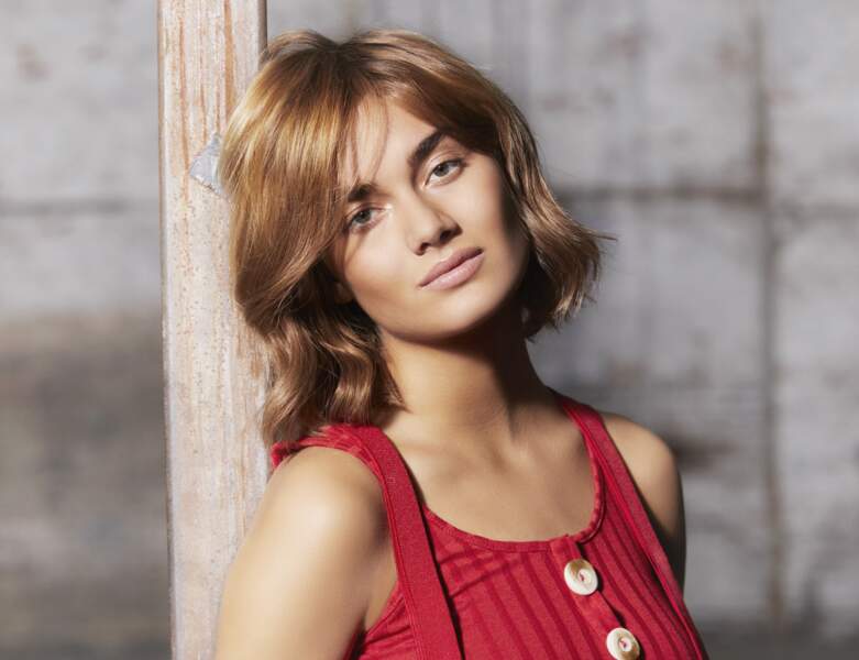 Frange Rideau Carré Mi Long Carré mi-long : la coupe de cheveux tendance 2020 - Femme Actuelle