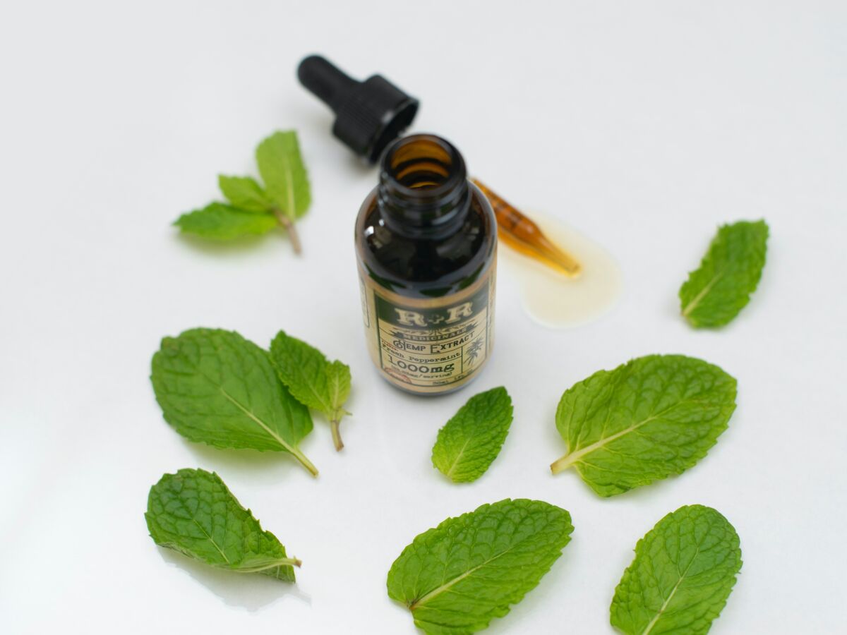 Comment utiliser l'huile essentielle de menthe poivrée