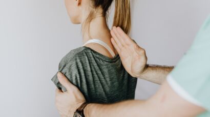 Tendinite du poignet : les meilleurs traitements pour se soulager : Femme  Actuelle Le MAG