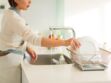 Faut-il rincer la vaisselle avant de la mettre au lave-vaisselle ?