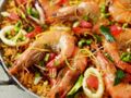 Paella aux fruits de mer et riz safrané