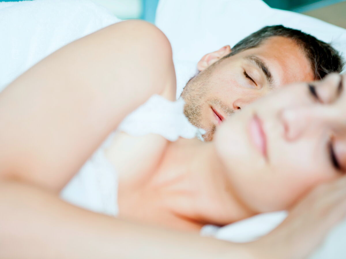 Divorce Du Sommeil Qui Sont Ces Couples Amoureux Qui Choisissent De Dormir Separement Femme Actuelle Le Mag