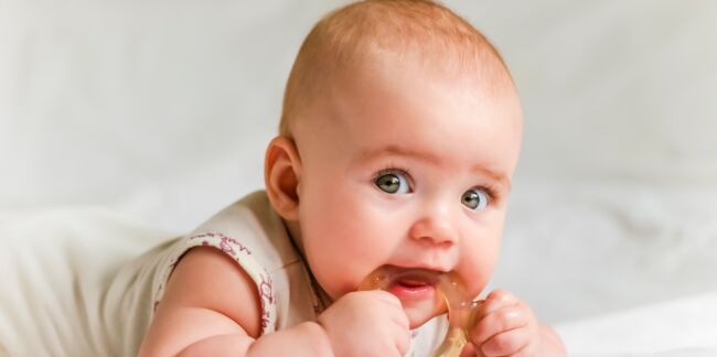 Donner des probiotiques à un bébé, est-ce vraiment utile ?