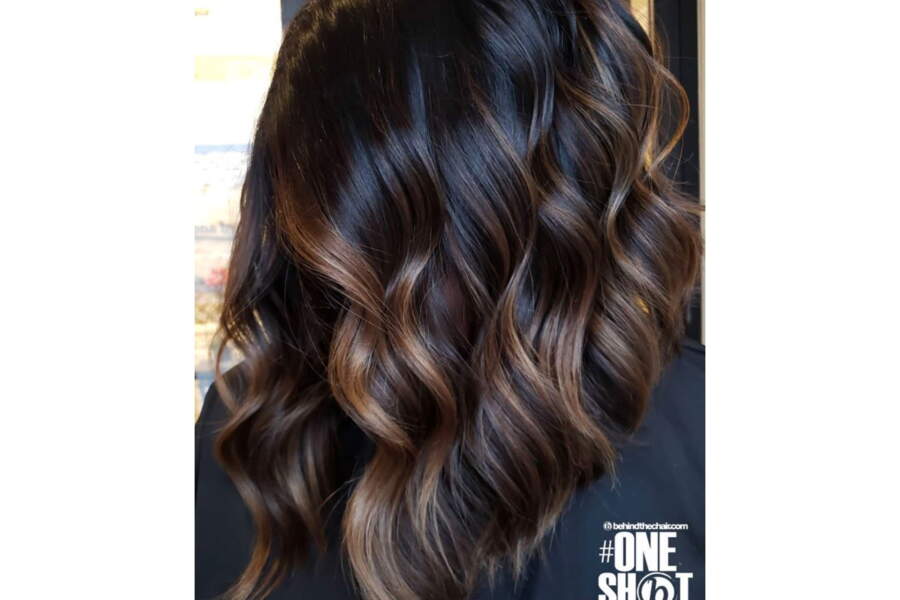 Carré long brune : les plus belles coupes de cheveux repérées sur