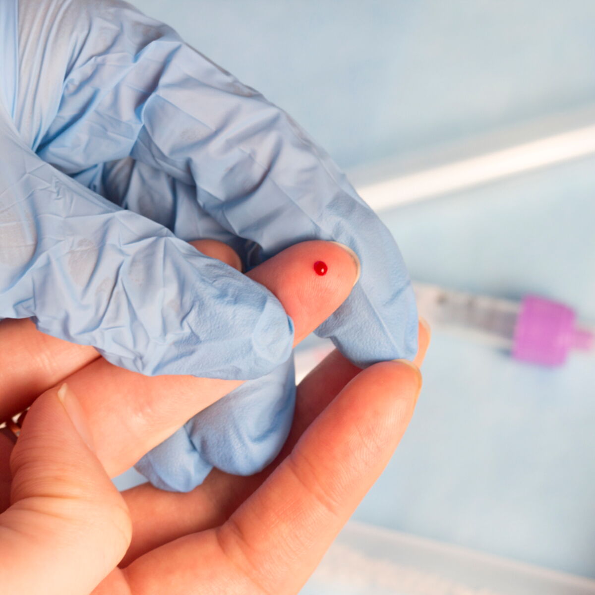 Covid 19 Vous Pouvez Desormais Faire Un Test Serologique Rapide En Pharmacie Femme Actuelle Le Mag