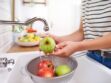 Faut-il laver ses fruits et légumes avant de les  consommer ?
