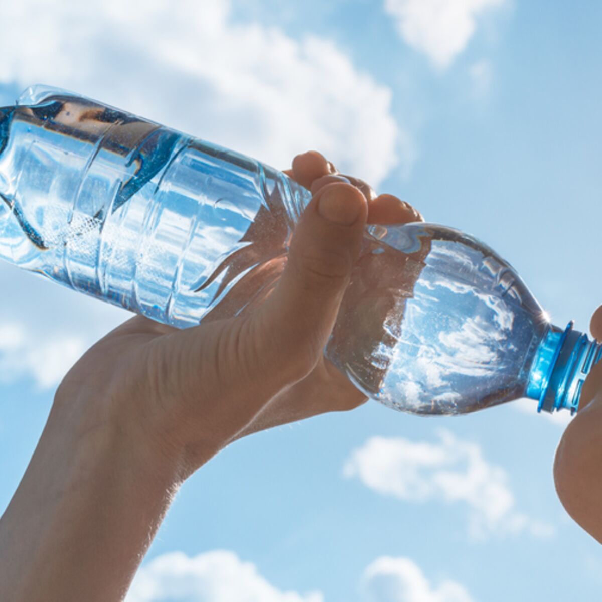 Comment garder une bouteille d'eau froide toute la journée ?