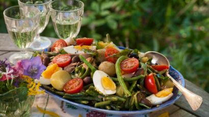 Salade d'orzo aux légumes rôtis : la recette très gourmande qui