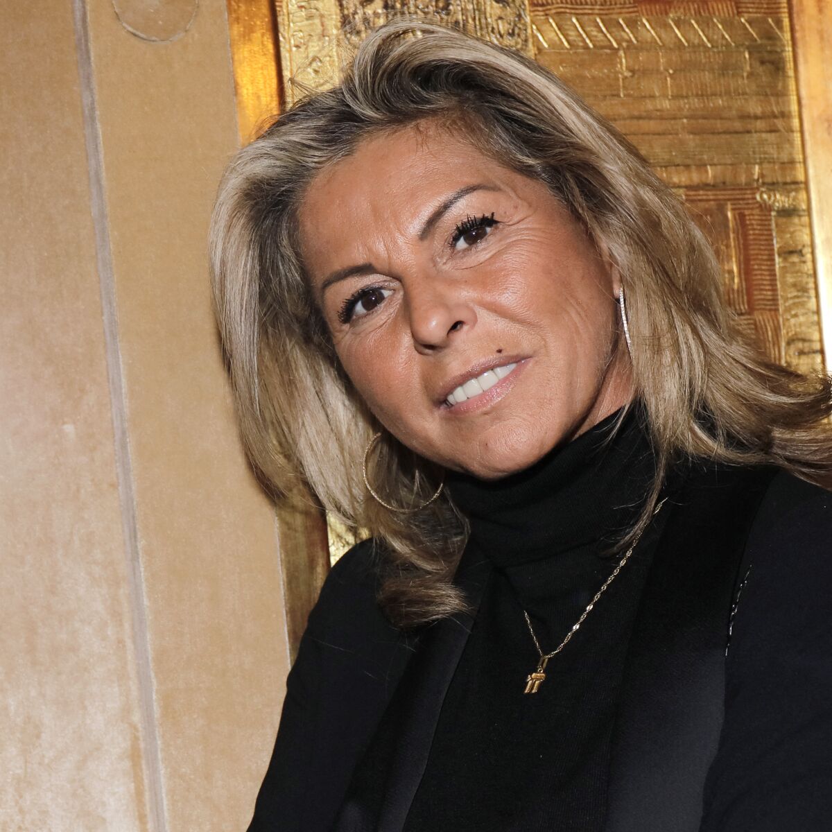 Botox A 35 Ans Et Seins Refaits Caroline Margeridon Evoque La Chirurgie Esthetique Sans Tabou Femme Actuelle Le Mag