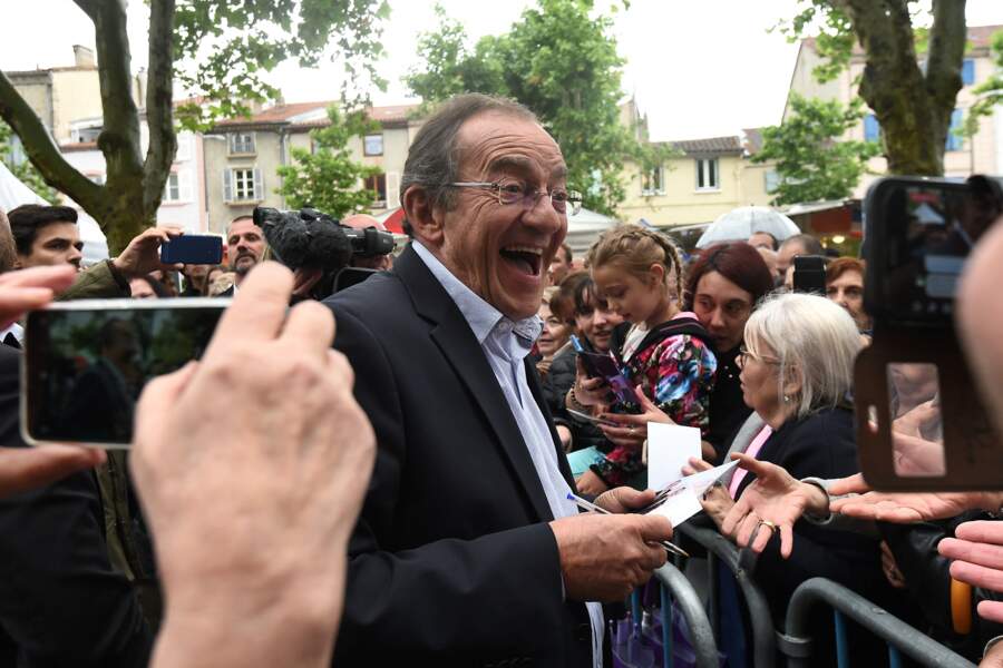 C'est Quand L Enterrement De Jean Pierre Pernaut Jean-Pierre Pernaut quitte le JT de 13 Heures de TF1 - Femme Actuelle