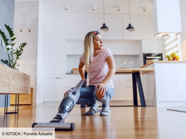 Quel aspirateur balai Dyson choisir Femme Actuelle Le MAG