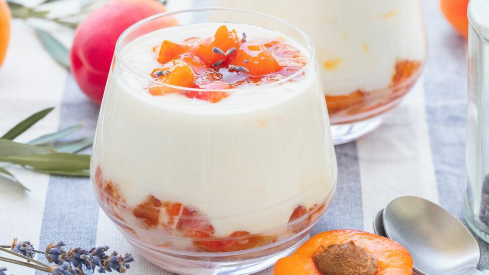 Verrine yaourt et abricots confits