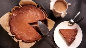 Cyril Lignac Sa Recette De Gateau Au Yaourt Parfait Femme Actuelle Le Mag