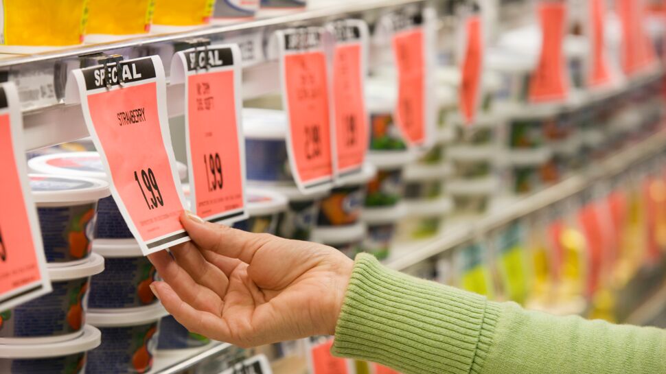 En Finlande, des produits alimentaires vendus moins chers en "happy hour" à la fermeture des magasins