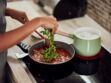 Salades, pâtes… 10 idées de sauces light, pour assaisonner les plats du quotidien