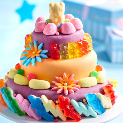 Piece Montee Aux Bonbons Et Fruits Rouges Facile Et Rapide Decouvrez Les Recettes De Cuisine De Femme Actuelle Le Mag