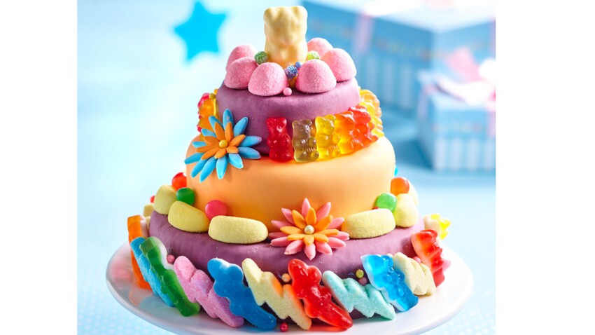 Piece Montee Aux Bonbons Et Fruits Rouges Decouvrez Les Recettes De Cuisine De Femme Actuelle Le Mag